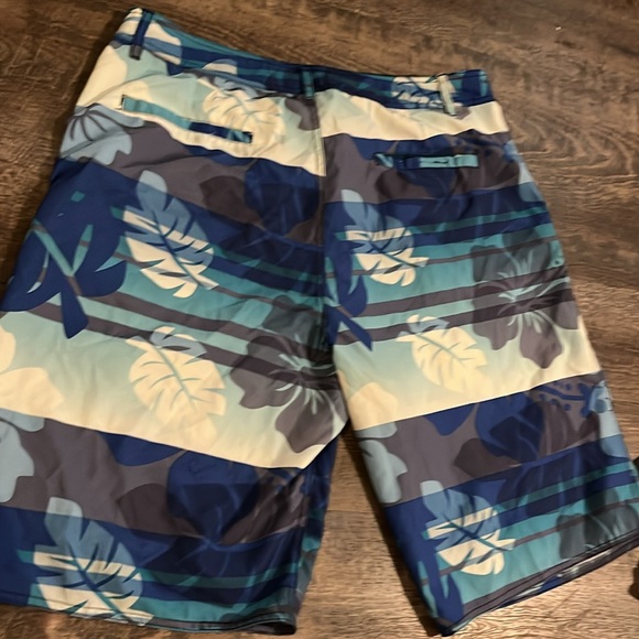 🔴 $2 Men XXL Swim Trunks by B. Split Stretch Limited Edition Swim GUC - Picture 4 of 4